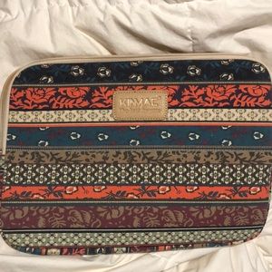 Padded laptop holder